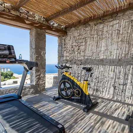 Luxurious Traditional