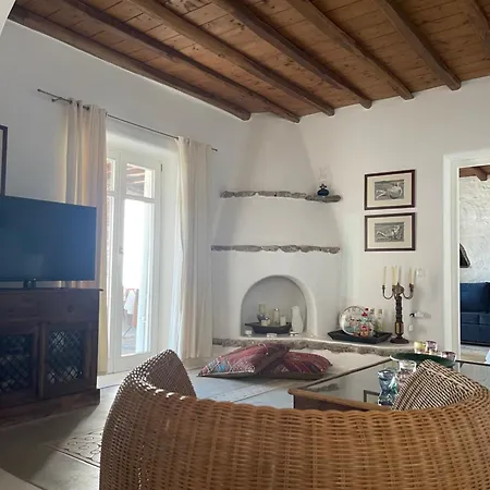 Luxurious Traditional Villa