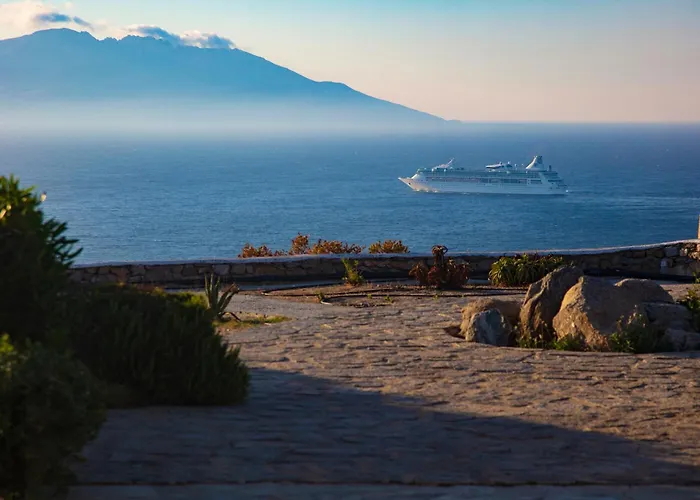 Luxurious Traditional *