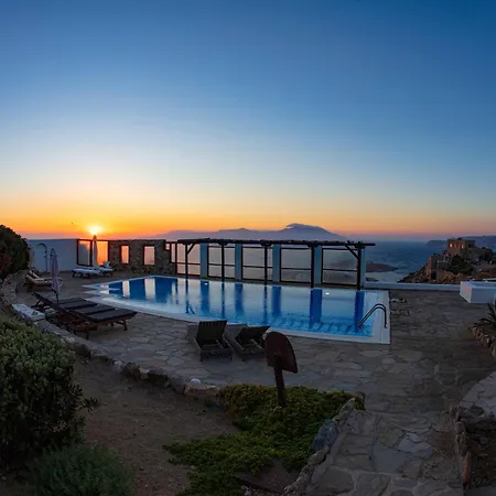 Luxurious Traditional Villa *